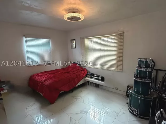 Продажа дома по адресу 2300 SW 43rd Ave - фото 8865141
