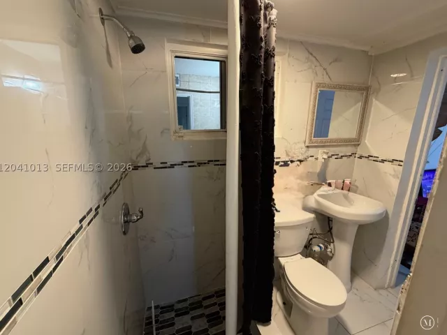 Продажа дома по адресу 2300 SW 43rd Ave - фото 8865148
