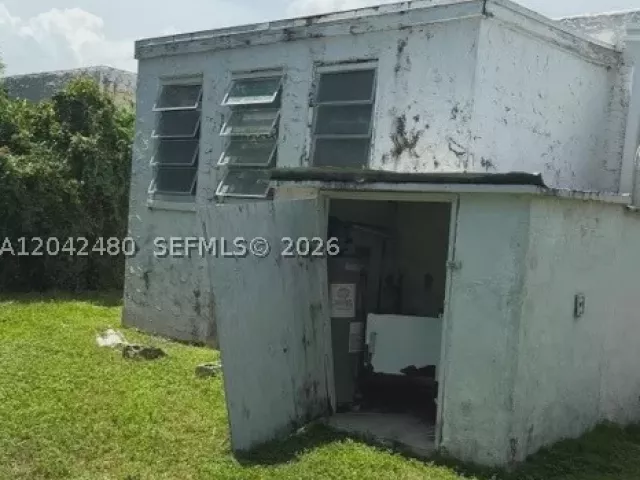 Продажа дома по адресу 3322 SW 9th St - фото 8865350