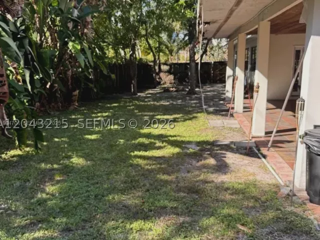 Продажа дома по адресу 5600 SW 74th Ct - фото 8865341
