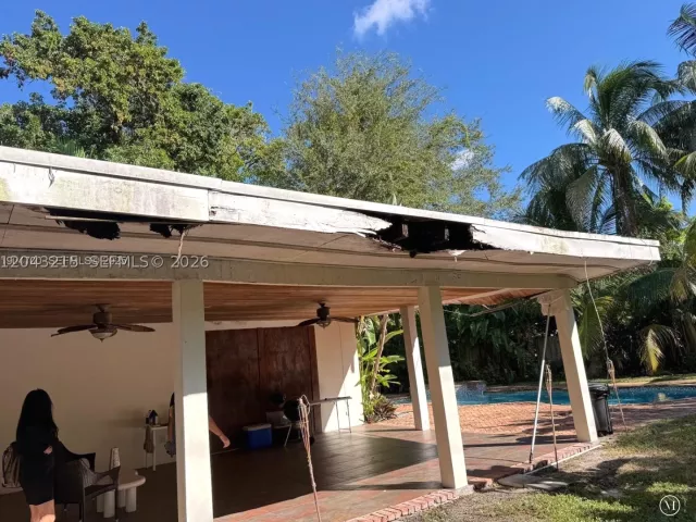 Продажа дома по адресу 5600 SW 74th Ct - фото 8865343
