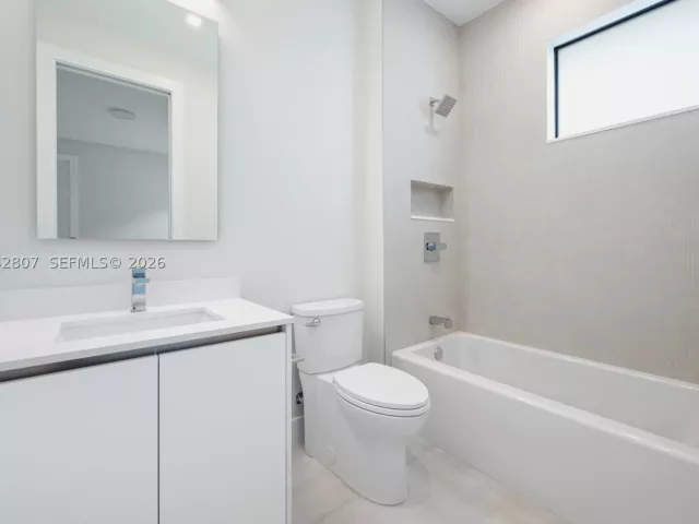 Продажа дома по адресу 2747 SW 23rd Ter - фото 9343622