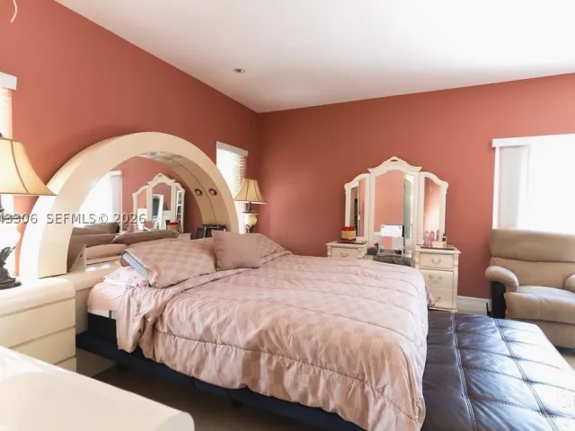 Продажа дома по адресу 13370 SW 34th St - фото 8877392