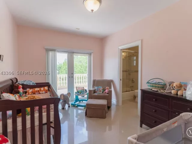 Продажа дома по адресу 13370 SW 34th St - фото 8877394