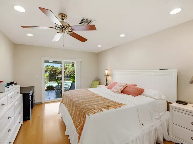 Продажа дома по адресу 1401 SW 28th Terrace - фото 9358348