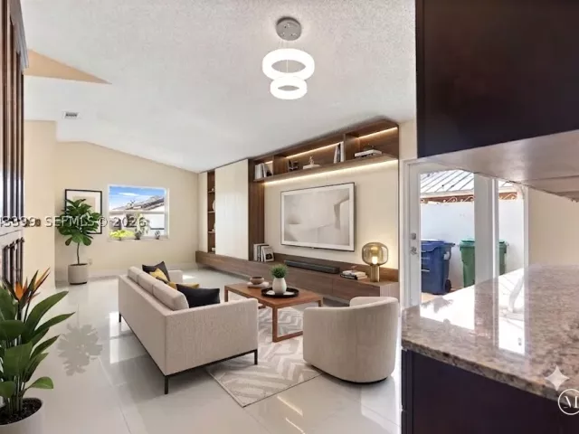 Продажа дома по адресу 910 SW 140th Ave - фото 8897053