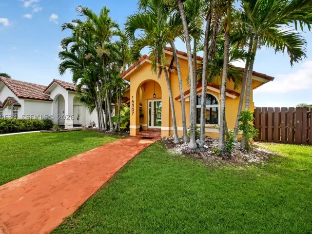 Продажа дома по адресу 15307 SW 52nd Ter - фото 8887397