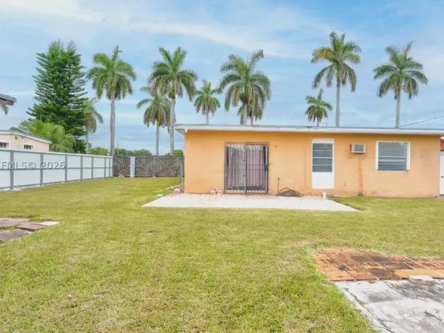 Продажа дома по адресу 9840 SW 48th St - фото 8879761