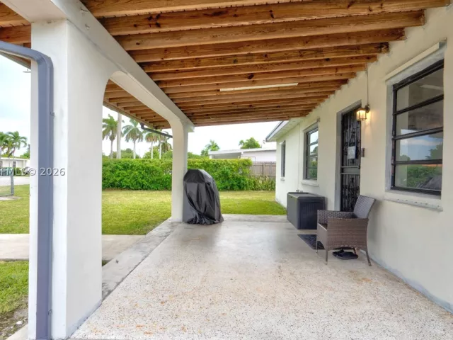 Продажа дома по адресу 9840 SW 48th St - фото 8879762