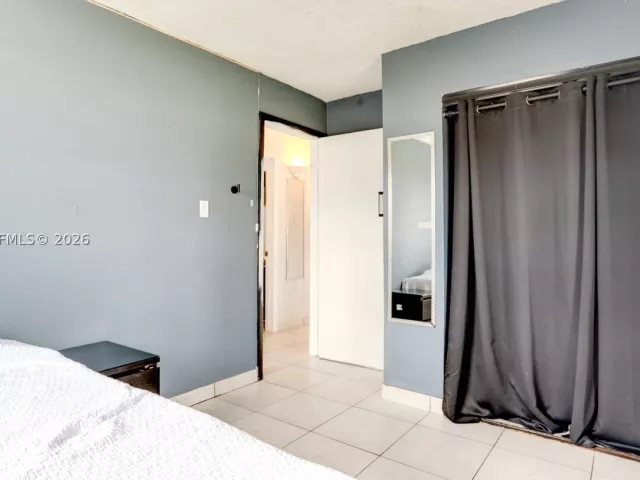 Продажа дома по адресу 9840 SW 48th St - фото 8879764