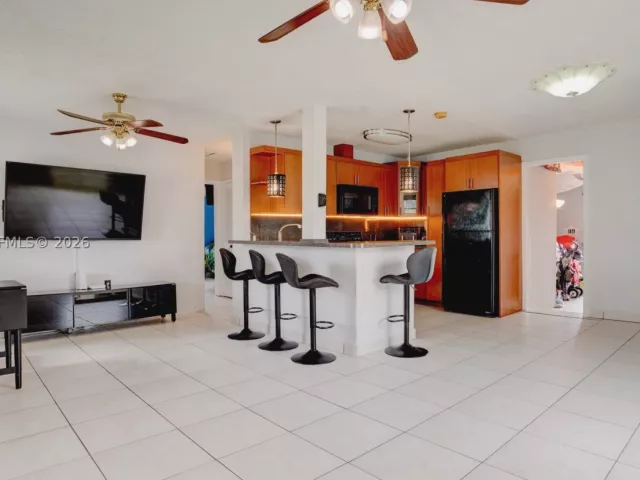 Продажа дома по адресу 9840 SW 48th St - фото 8879766