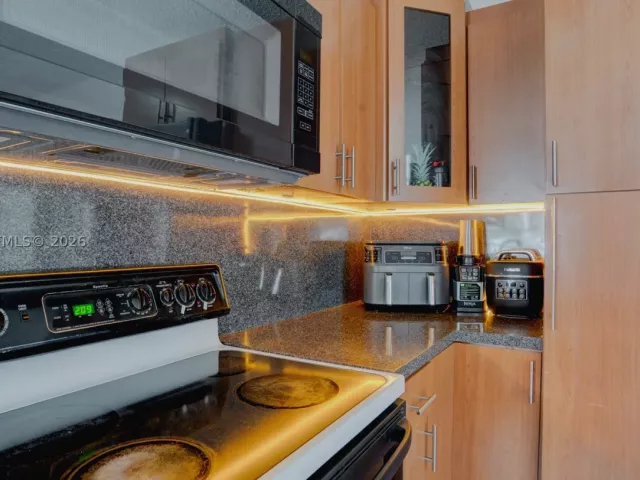 Продажа дома по адресу 9840 SW 48th St - фото 8879769