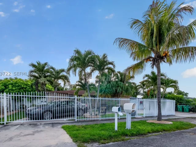 Продажа дома по адресу 25520 SW 125th Ct - фото 8918276