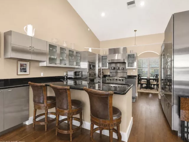 Продажа дома по адресу 2760 Tecumseh Drive - фото 8879602