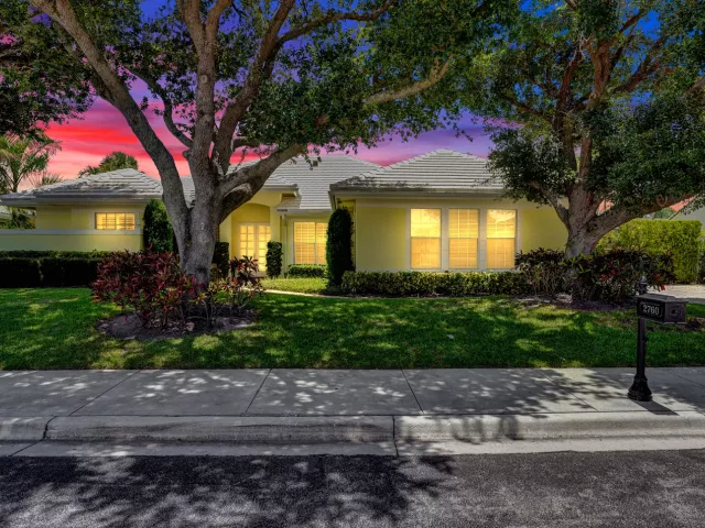 Продажа дома по адресу 2760 Tecumseh Drive - фото 8879585