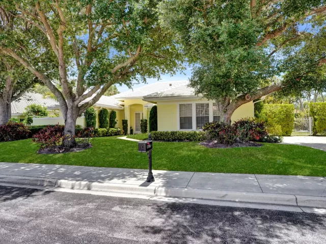 Продажа дома по адресу 2760 Tecumseh Drive - фото 8879587