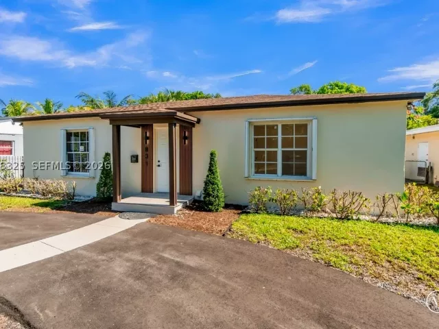 Продажа дома по адресу 831 NE 128th St - фото 8867283