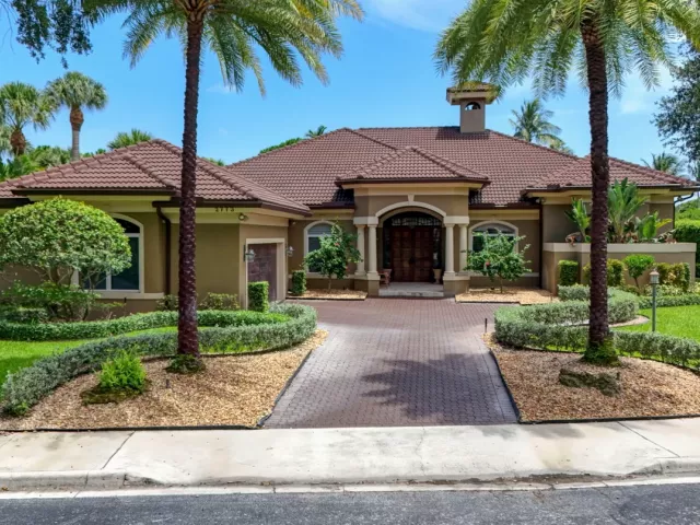 Продажа дома по адресу 2773 Tecumseh Drive - фото 8911166