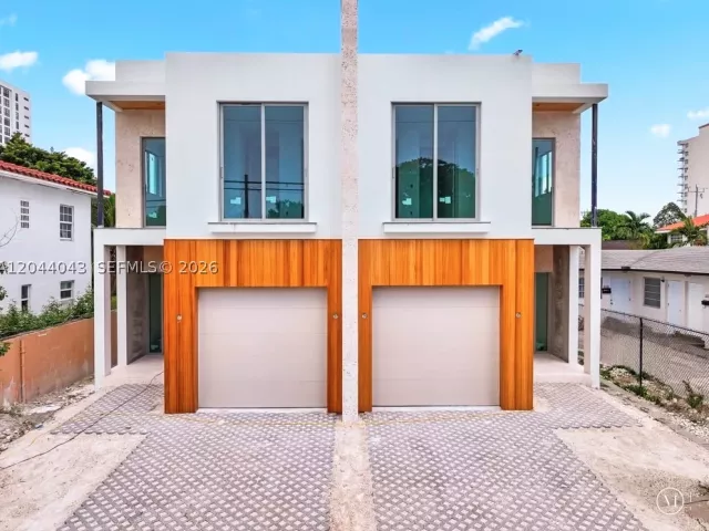 Продажа дома по адресу 3121 SW 23rd St - фото 8872867
