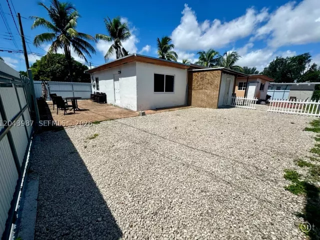 Продажа дома по адресу 2955 NW 102nd St - фото 8866760