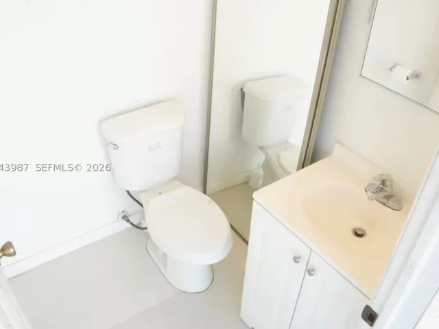 Продажа дома по адресу 2955 NW 102nd St - фото 8866765