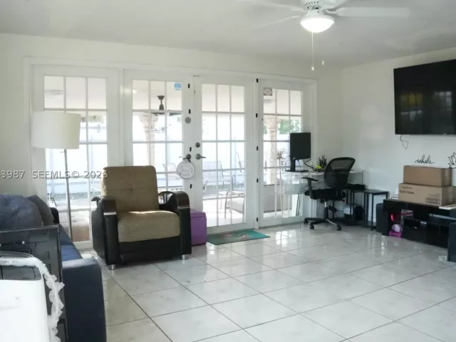 Продажа дома по адресу 2955 NW 102nd St - фото 8866748