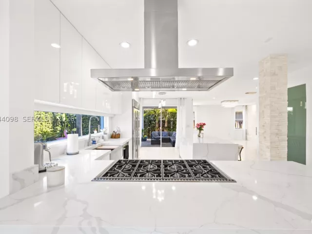 Продажа дома по адресу 12235 SW 121st Ter - фото 8868185