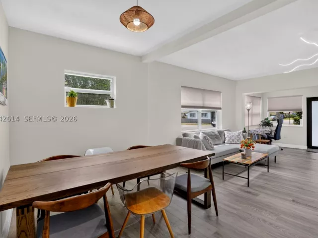 Продажа дома по адресу 2446 Mckinley St - фото 8874638