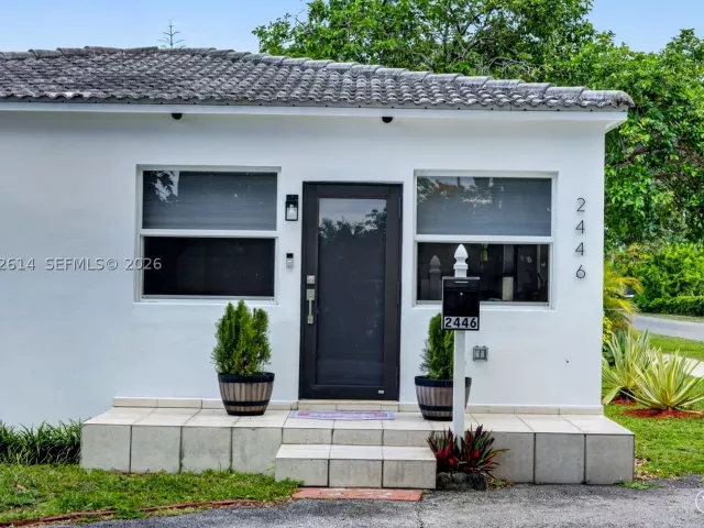 Продажа дома по адресу 2446 Mckinley St - фото 8874631