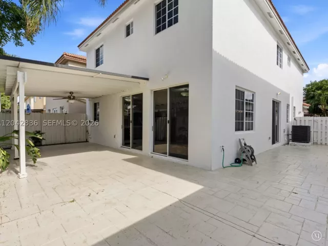 Продажа дома по адресу 11274 NW 43rd Ter - фото 8866648