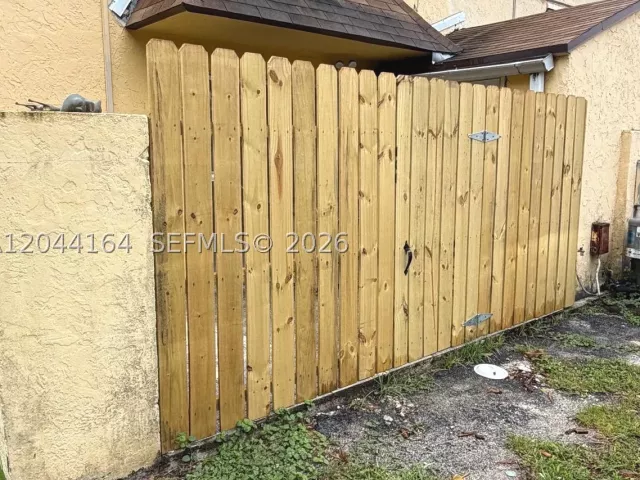 Продажа дома по адресу 2065 NE 139th St - фото 9048785