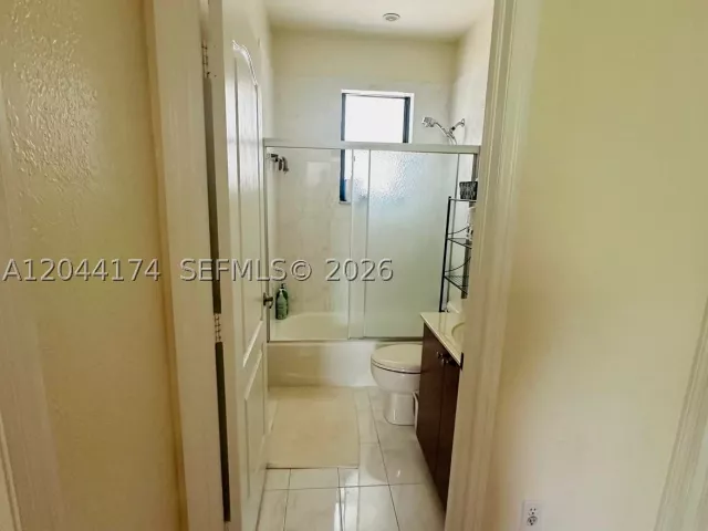 Продажа дома по адресу 4318 NW 113th Pl - фото 8866878
