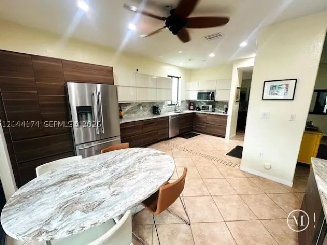 Продажа дома по адресу 4318 NW 113th Pl - фото 8866869