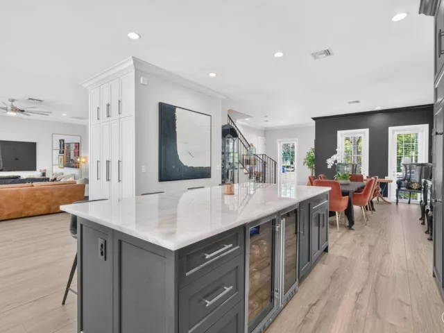Продажа дома по адресу 2021 SW 14th Terrace - фото 9358176