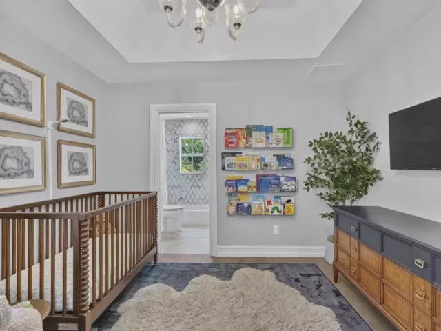 Продажа дома по адресу 2021 SW 14th Terrace - фото 9358204