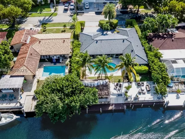 Продажа дома по адресу 13140 Coronado Dr - фото 8867940