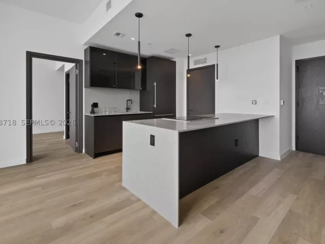 Продажа квартиры #4701 - фото 8910238