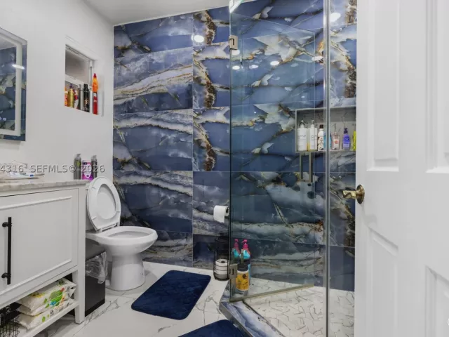 Продажа дома по адресу 8330 SW 25th St - фото 8868748