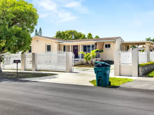 Продажа дома по адресу 8330 SW 25th St - фото 8868735