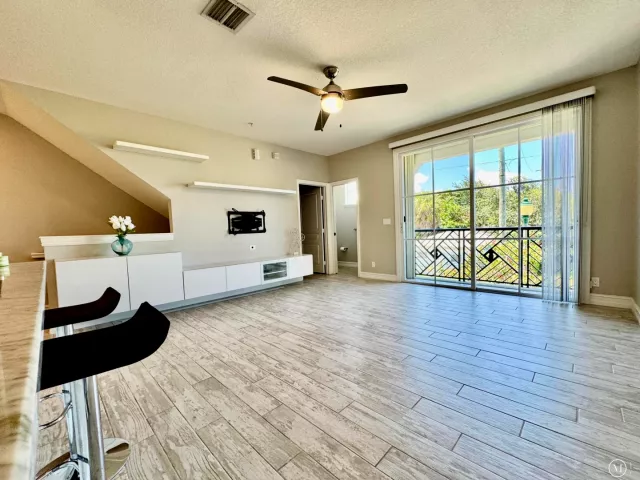 Продажа дома по адресу 326 NW 1st Street - фото 8889471
