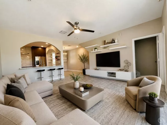 Продажа дома по адресу 326 NW 1st Street - фото 8889474