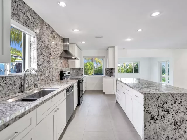 Продажа дома по адресу 4311 Hayes St - фото 8907300