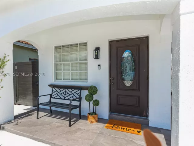 Продажа дома по адресу 6939 SW 158th Ave - фото 8925523