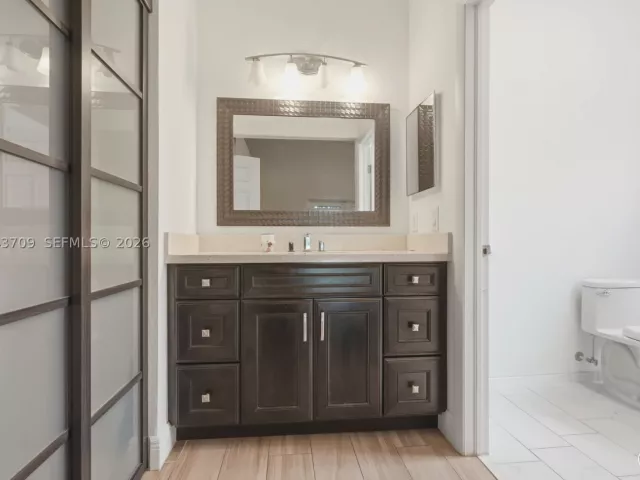 Продажа дома по адресу 610 SE 12th Ter - фото 8867715