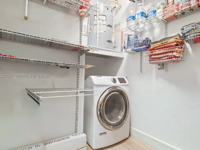 Продажа дома по адресу 610 SE 12th Ter - фото 8867721