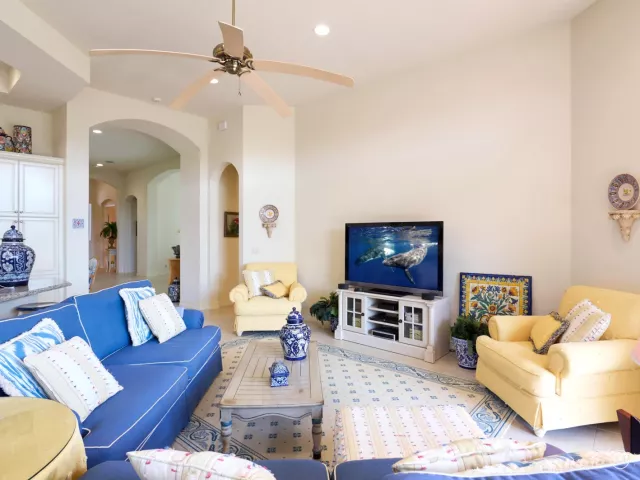 Продажа дома по адресу 6490 Sparrow Hawk Drive - фото 8903497