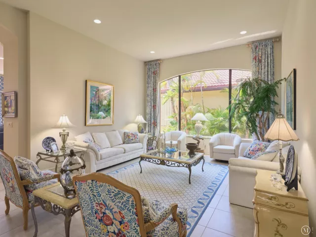 Продажа дома по адресу 6490 Sparrow Hawk Drive - фото 8903502