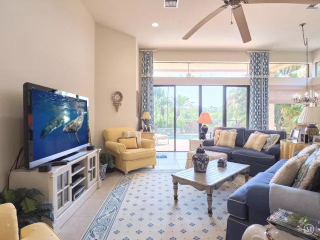 Продажа дома по адресу 6490 Sparrow Hawk Drive - фото 8903496