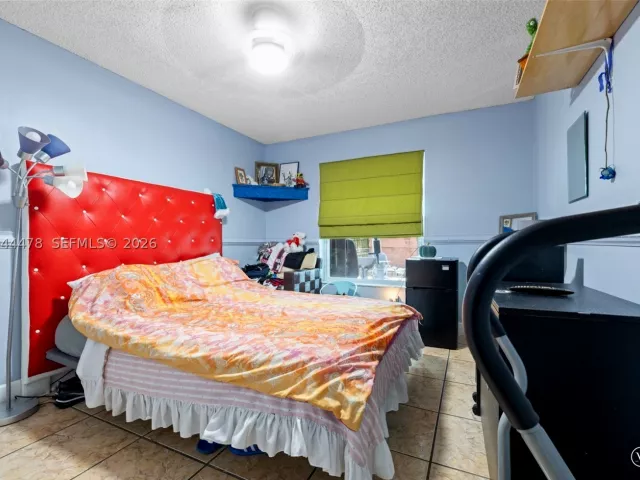 Продажа дома по адресу 8014 SW 133rd Ct - фото 8888527
