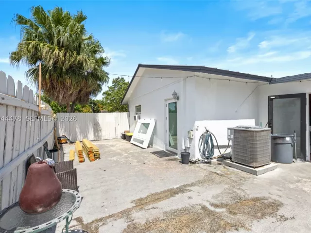 Продажа дома по адресу 8014 SW 133rd Ct - фото 8888528